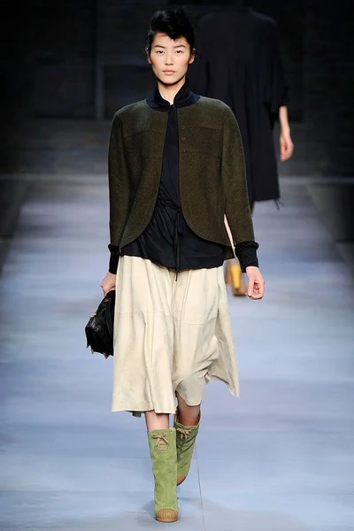 Look 12